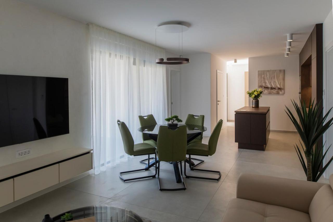 Villa Magna Luxury Apartments Murter Exterior photo