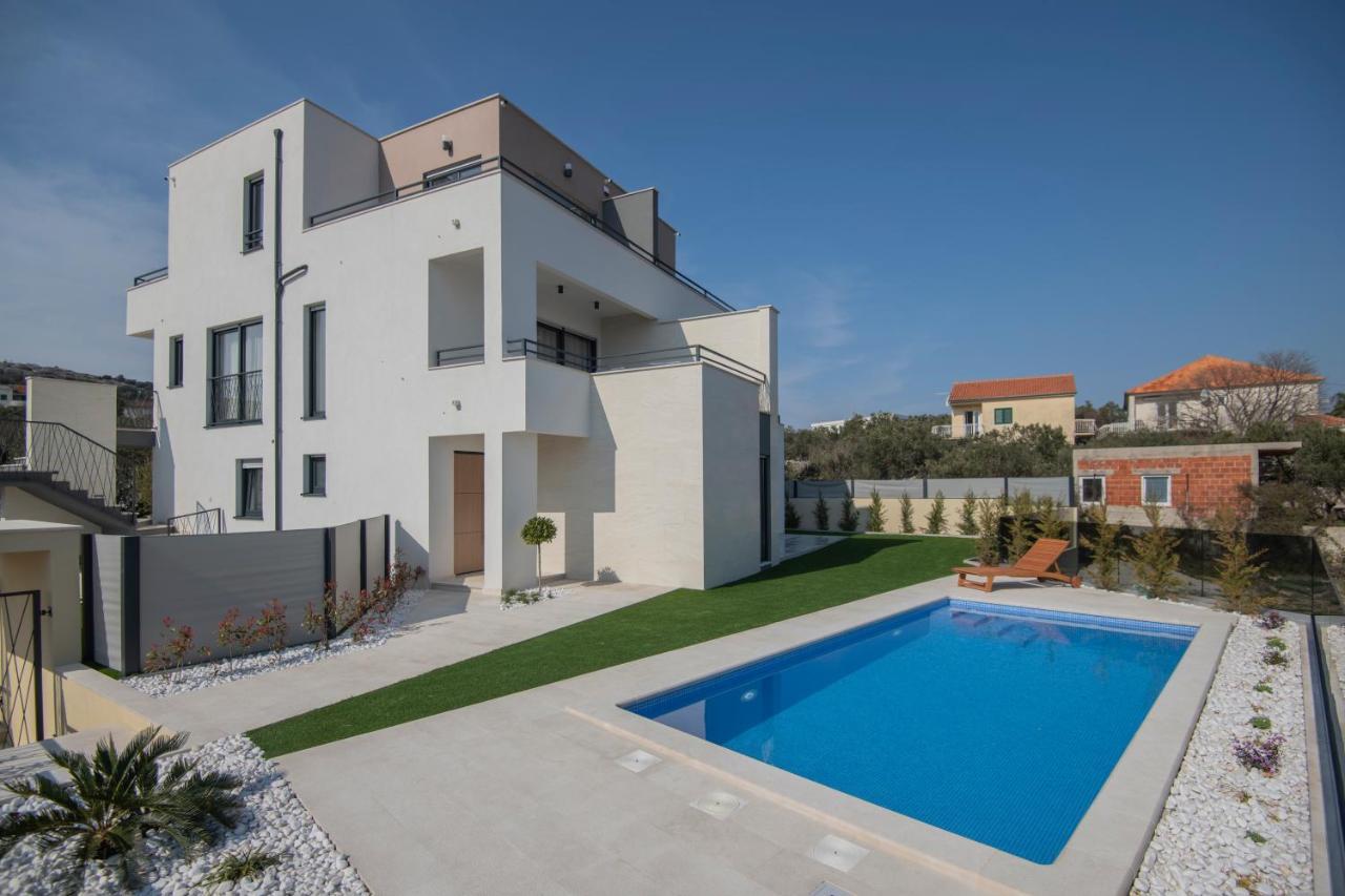 Villa Magna Luxury Apartments Murter Exterior photo